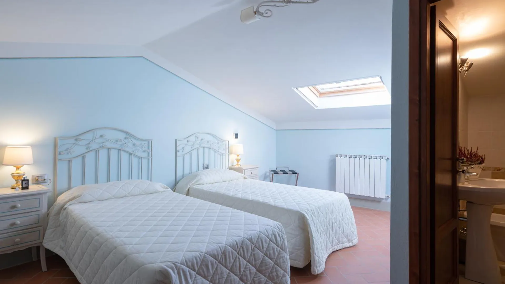Villa Gerini Ronta 0*,